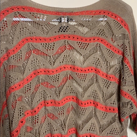 Focus 2000 Top - Picture 2 of 7